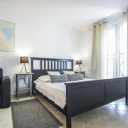 Promenada Z Tarasem I Parkingiem - Na Wyspie