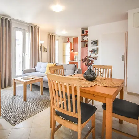 Promenada Z Tarasem I Parkingiem - Na Wyspie Apartmán *