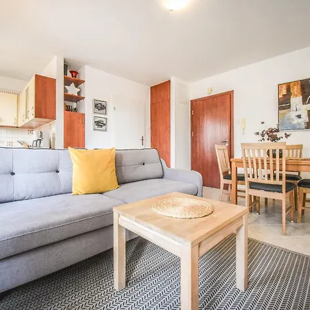 Promenada Z Tarasem I Parkingiem - Na Wyspie *