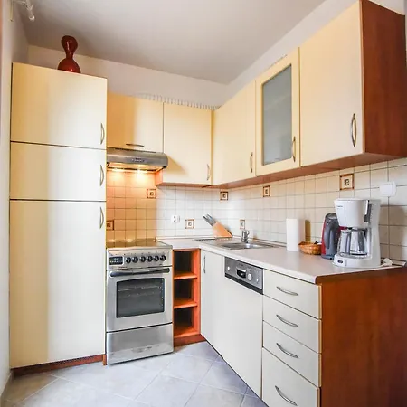 Promenada Z Tarasem I Parkingiem - Na Wyspie *