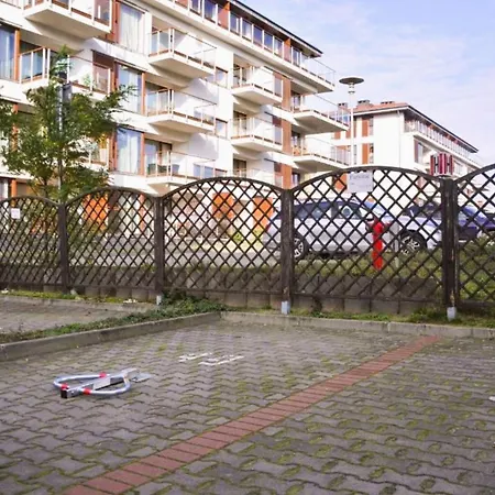 Promenada Z Tarasem I Parkingiem - Na Wyspie *