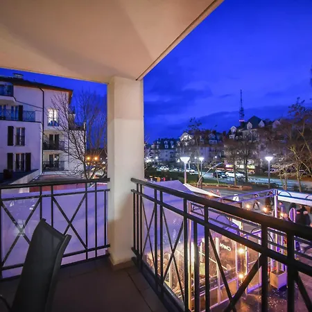 Promenada Z Tarasem I Parkingiem - Na Wyspie * Świnoujście