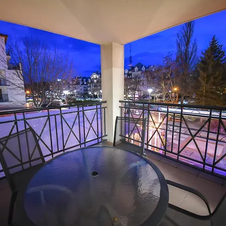 Promenada Z Tarasem I Parkingiem - Na Wyspie