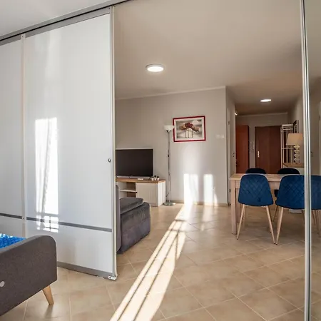 Promenada Z Tarasem I Parkingiem - Na Wyspie * Svinoústí